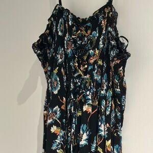 Women’s jumpsuit romper, floral, lightweight rayon material, size Large